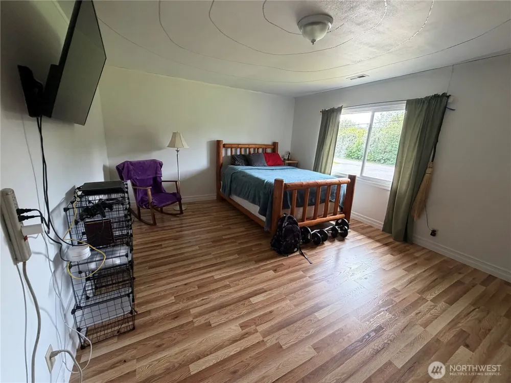 5412 Olympic Highway Aberdeen, WA 98520