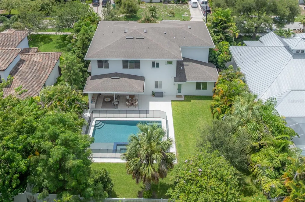 4207 W JETTON AVENUE Tampa, FL 33629