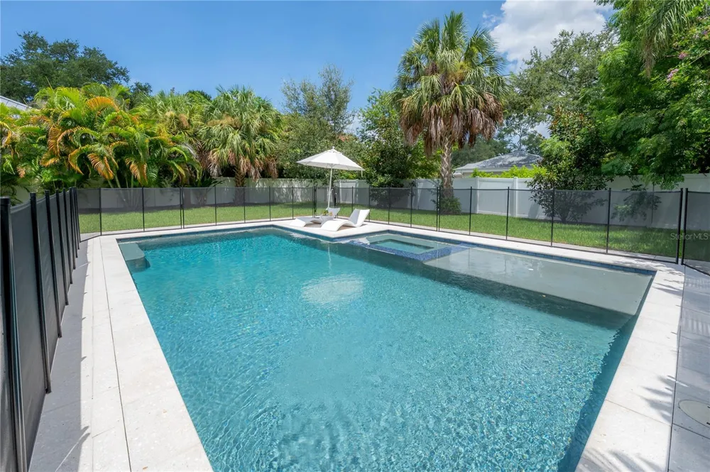 4207 W JETTON AVENUE Tampa, FL 33629