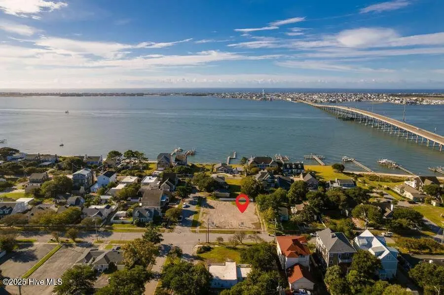 2103 Evans Street Morehead City, NC 28557