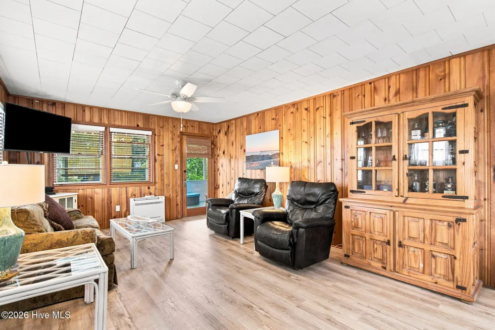 133 Fourth Avenue Kure Beach, NC 28449