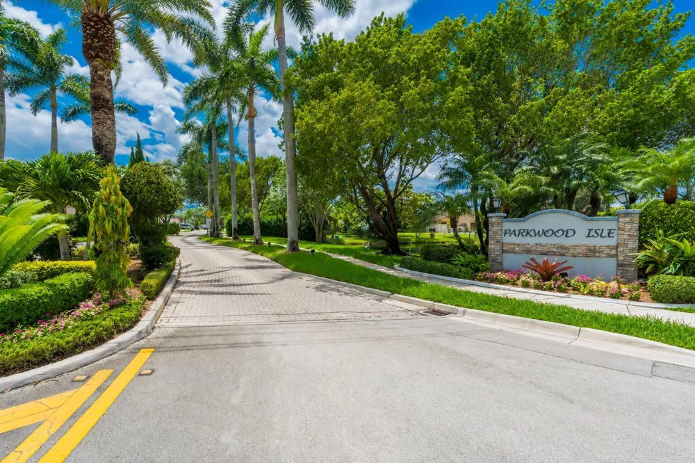 1541 SW 102nd Terrace Davie, FL 33324