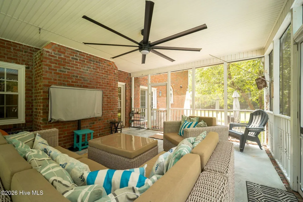 2003 Grenville Court Trent Woods, NC 28562