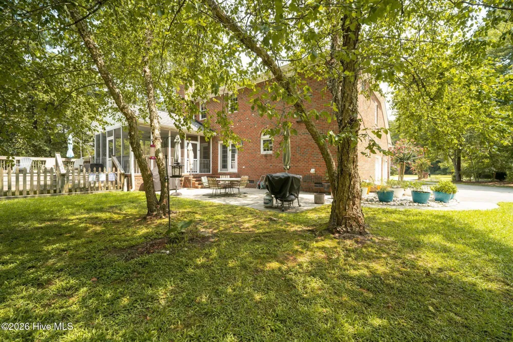 2003 Grenville Court Trent Woods, NC 28562