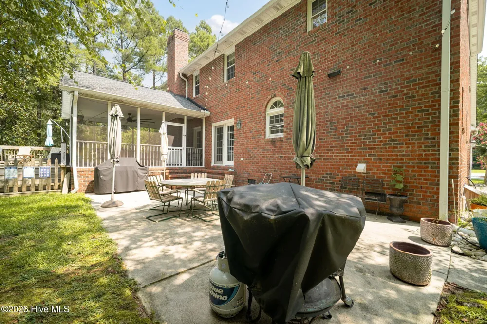 2003 Grenville Court Trent Woods, NC 28562