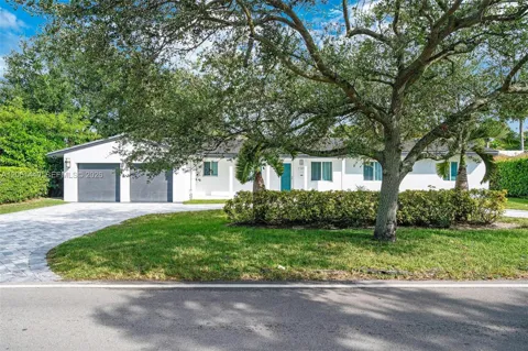739 Blue Rd