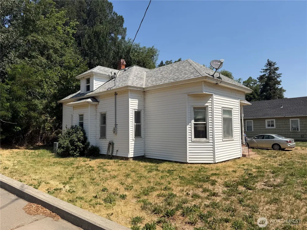 203 E Patit Street Dayton, WA 99328