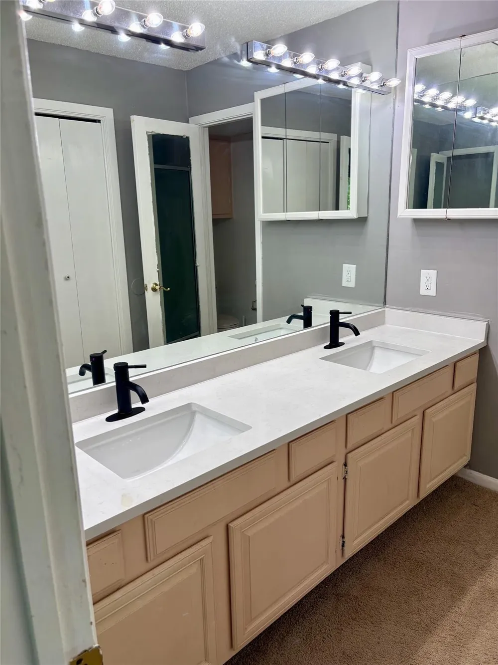 1830 Veranda Drive West Columbia, TX 77486