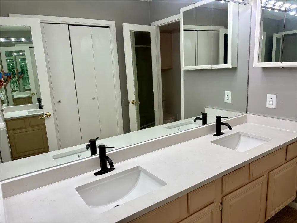 1830 Veranda Drive West Columbia, TX 77486