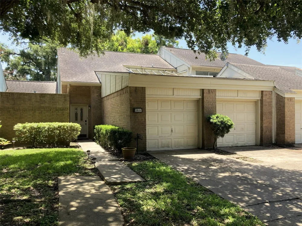 1830 Veranda Drive West Columbia, TX 77486