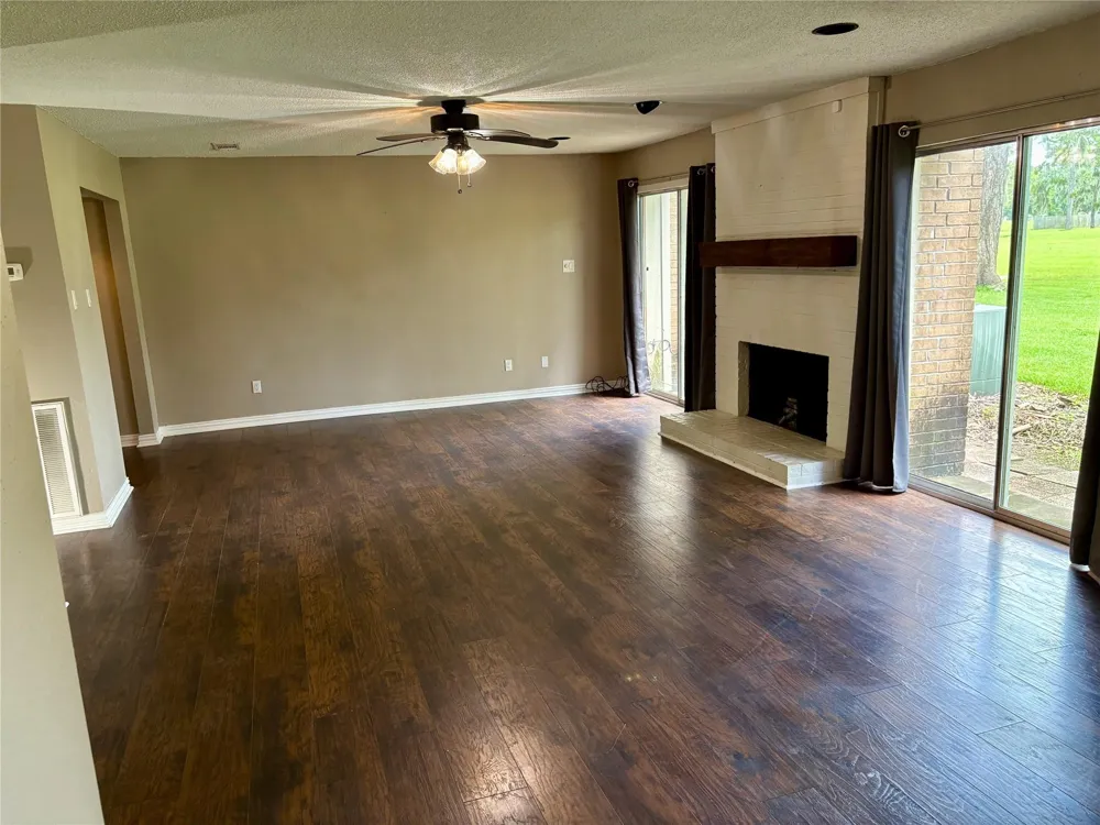 1830 Veranda Drive West Columbia, TX 77486