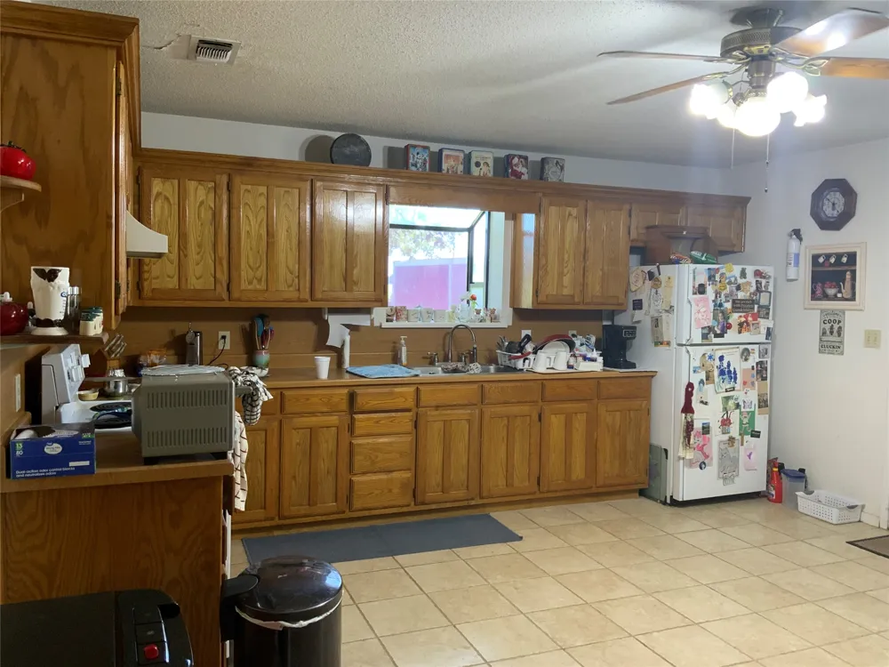 600 County Road 107 Sidney, TX 76474