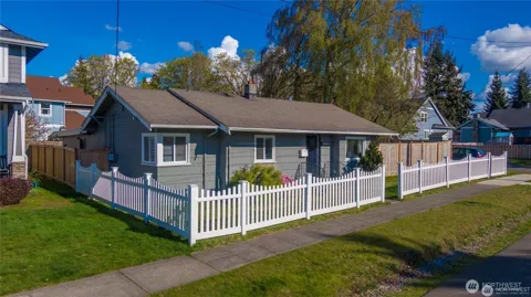 3813 Mullen Street