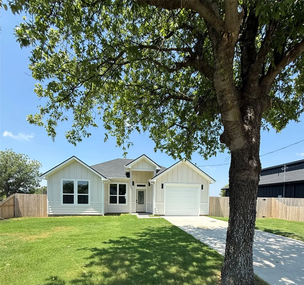 413 N Cleburne Whitney Rd Rio Vista, TX 76093