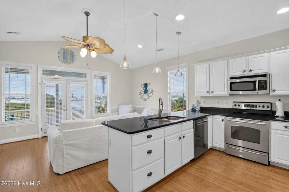 302 Vesta Court Surf City, NC 28445