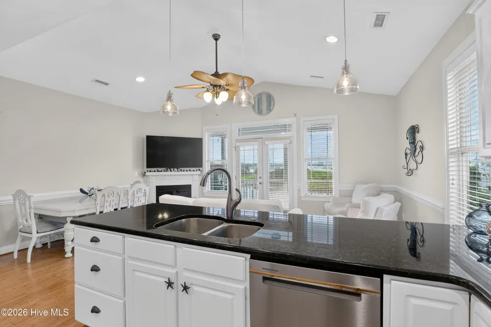 302 Vesta Court Surf City, NC 28445