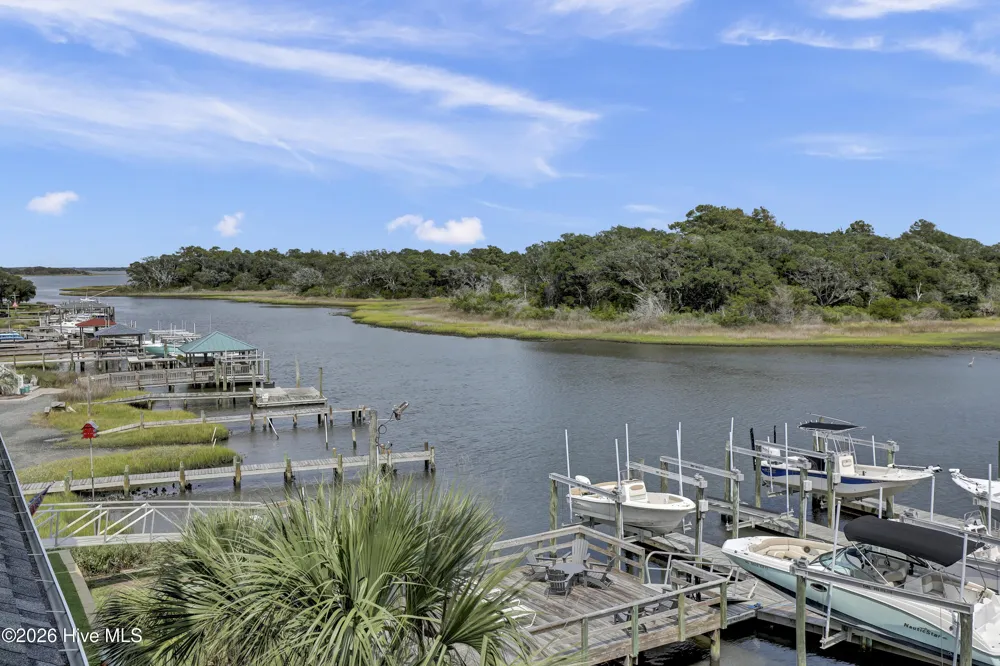 302 Vesta Court Surf City, NC 28445
