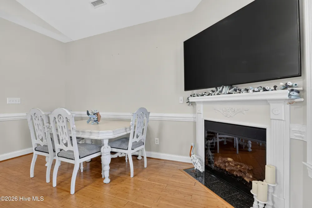302 Vesta Court Surf City, NC 28445