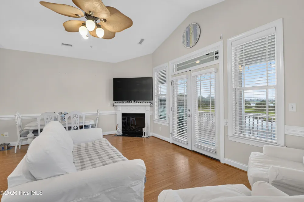 302 Vesta Court Surf City, NC 28445
