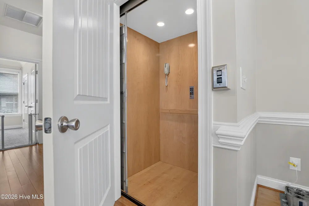 302 Vesta Court Surf City, NC 28445