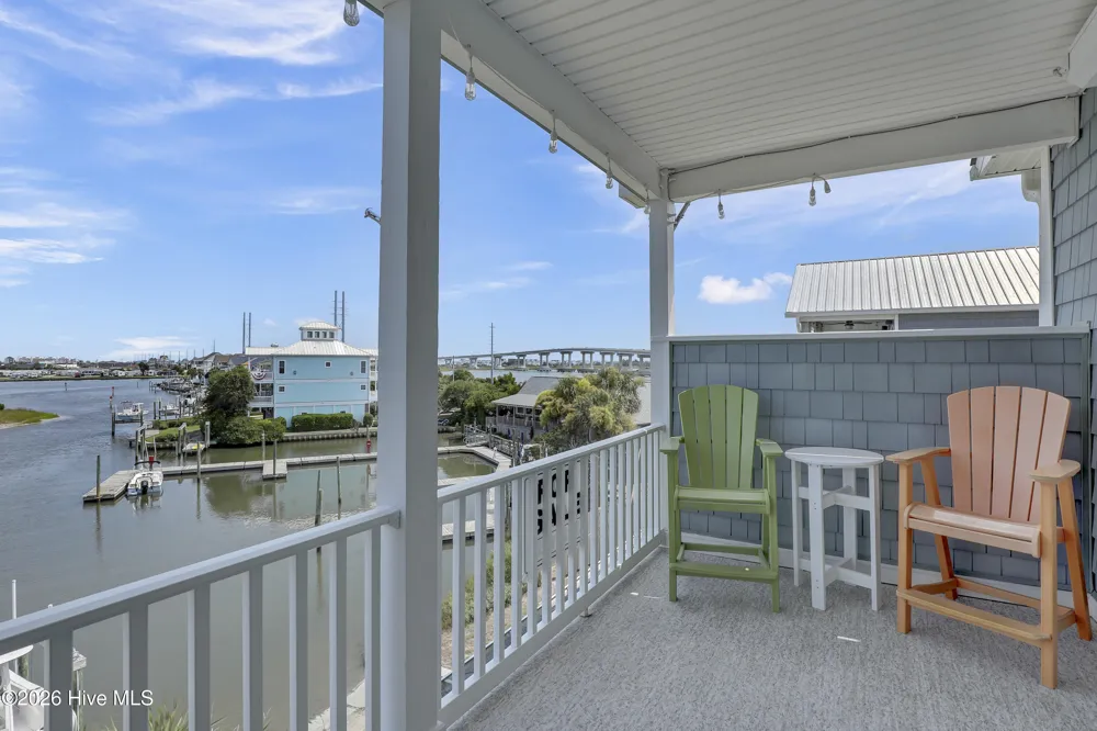 302 Vesta Court Surf City, NC 28445
