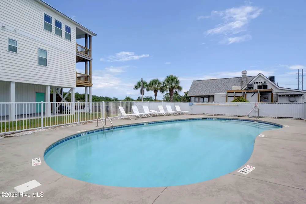 302 Vesta Court Surf City, NC 28445