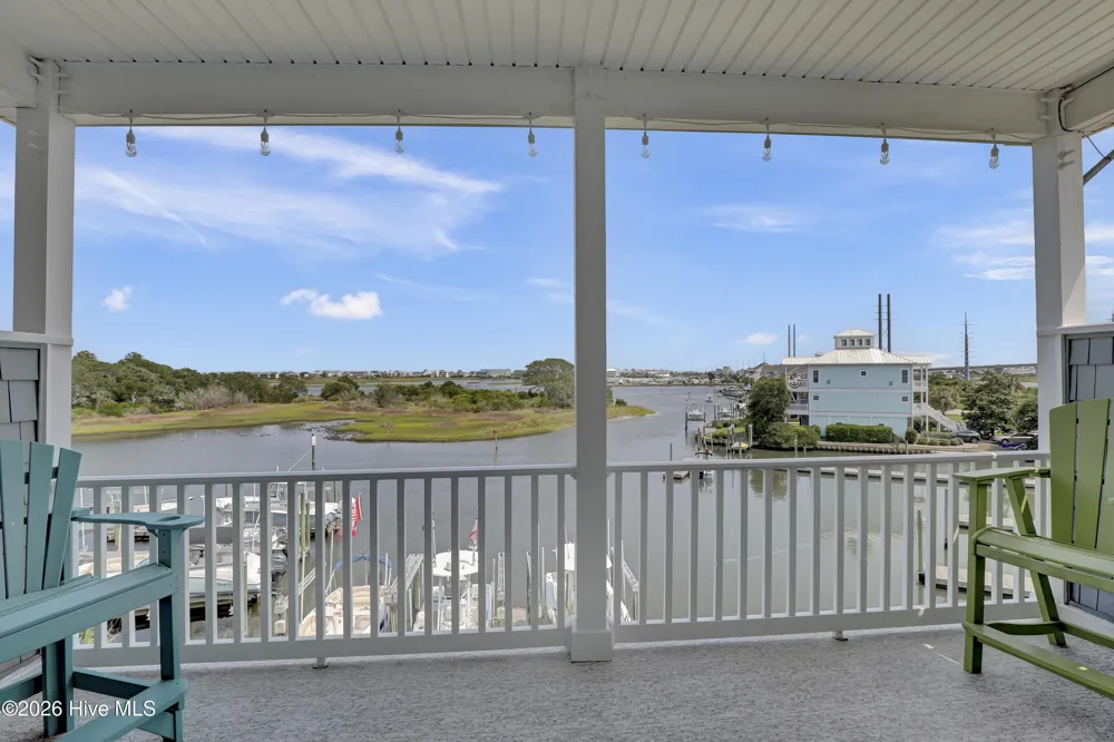 302 Vesta Court Surf City, NC 28445
