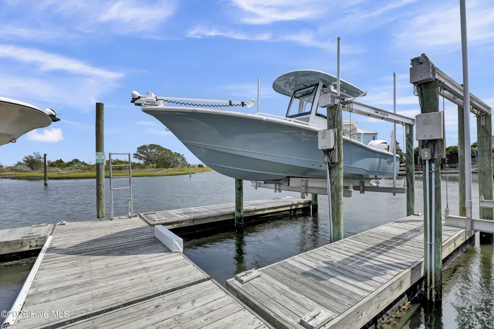 302 Vesta Court Surf City, NC 28445