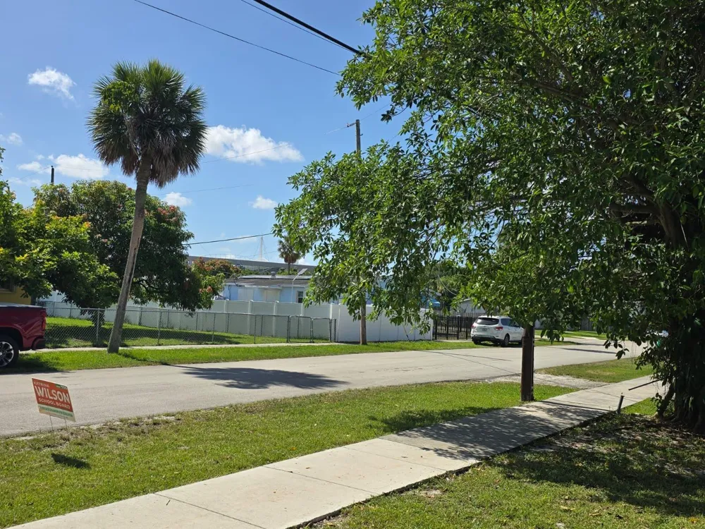 20520 NW 26TH COURT Miami Gardens, FL 33056