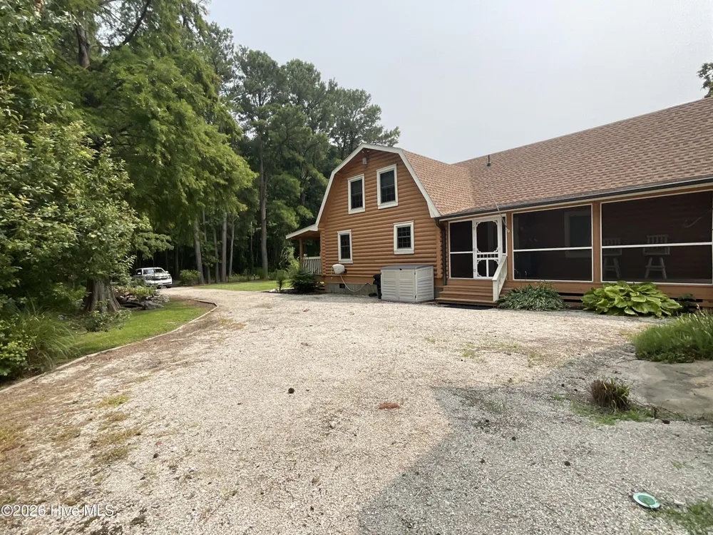 187 Launch Landing Road Moyock, NC 27958