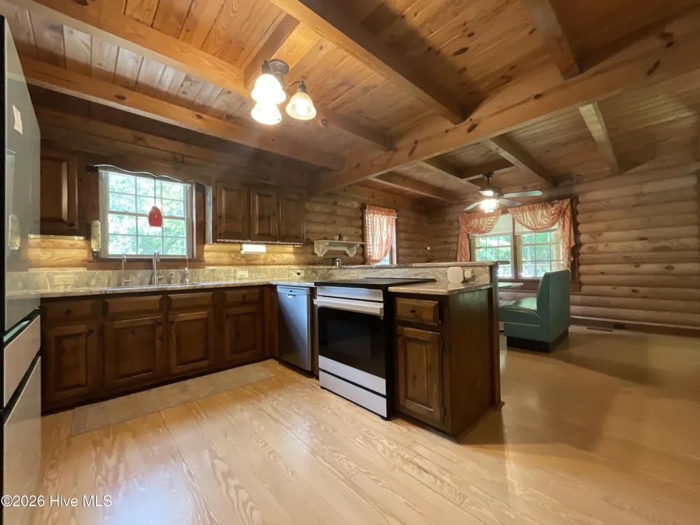 187 Launch Landing Road Moyock, NC 27958