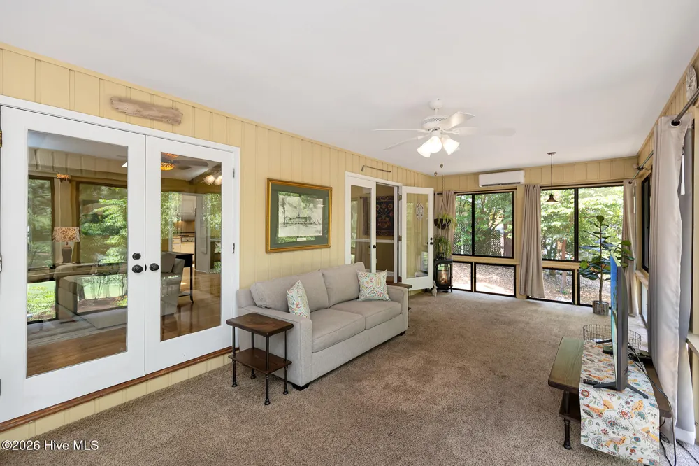 135 Devonshire Avenue W West End, NC 27376
