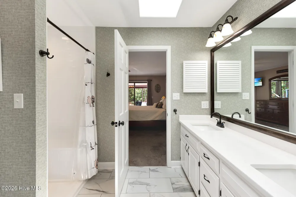 135 Devonshire Avenue W West End, NC 27376
