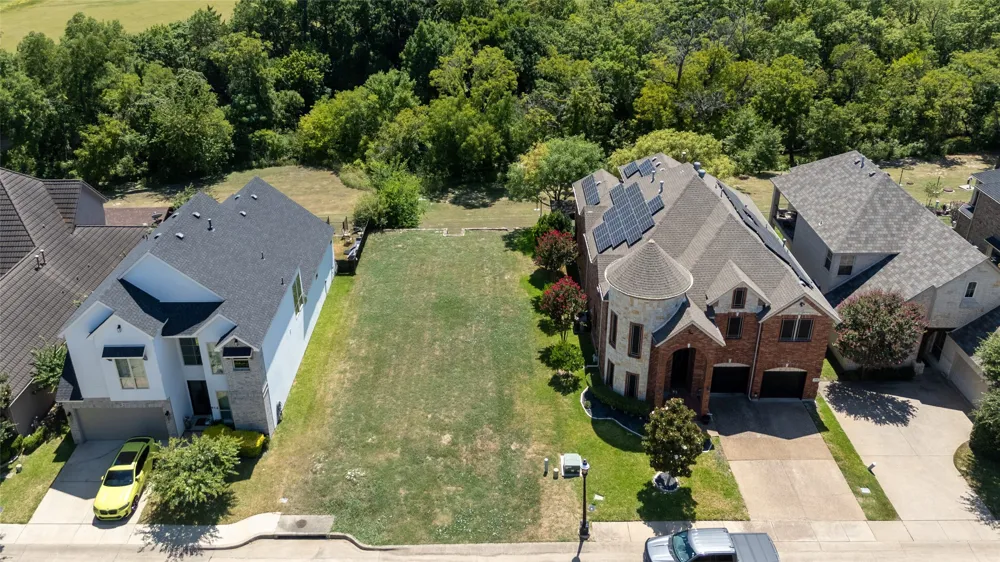 916 Saint George Place DeSoto, TX 75115