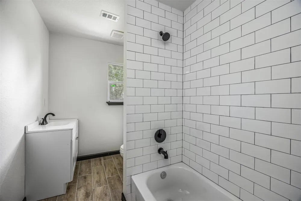 2915 Avenue O Nederland, TX 77627