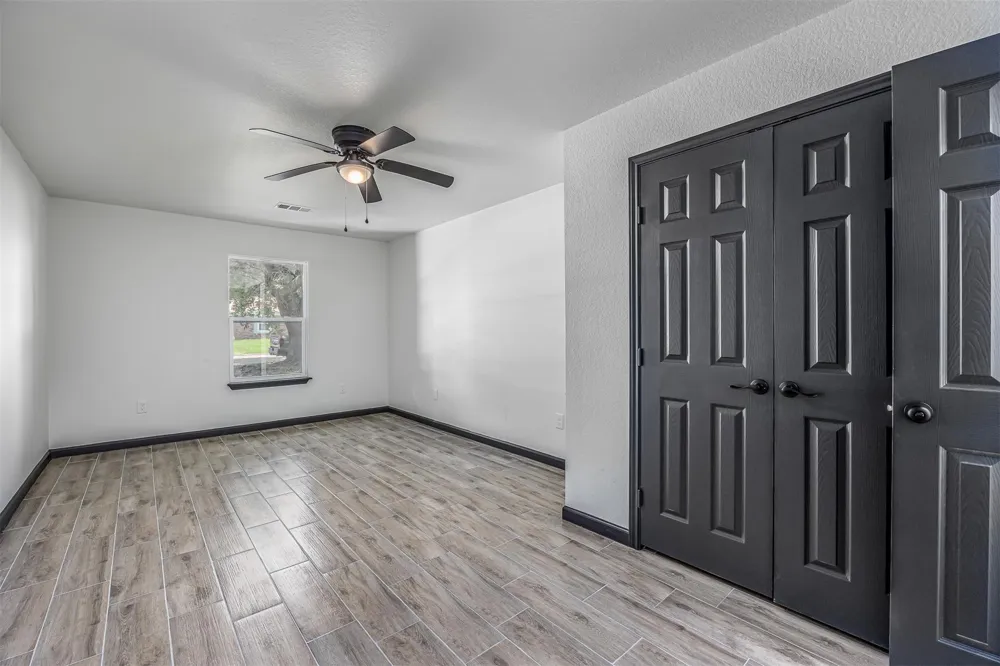2915 Avenue O Nederland, TX 77627