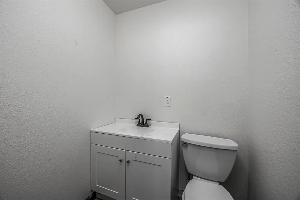 2915 Avenue O Nederland, TX 77627