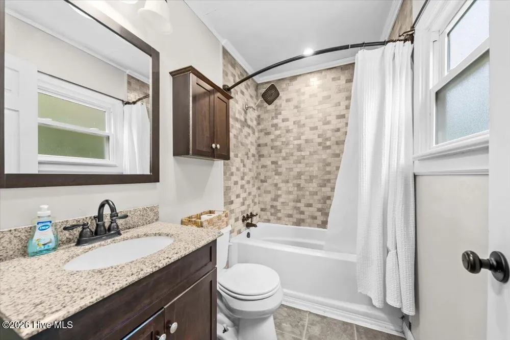 202 Walnut Avenue Hamlet, NC 28345