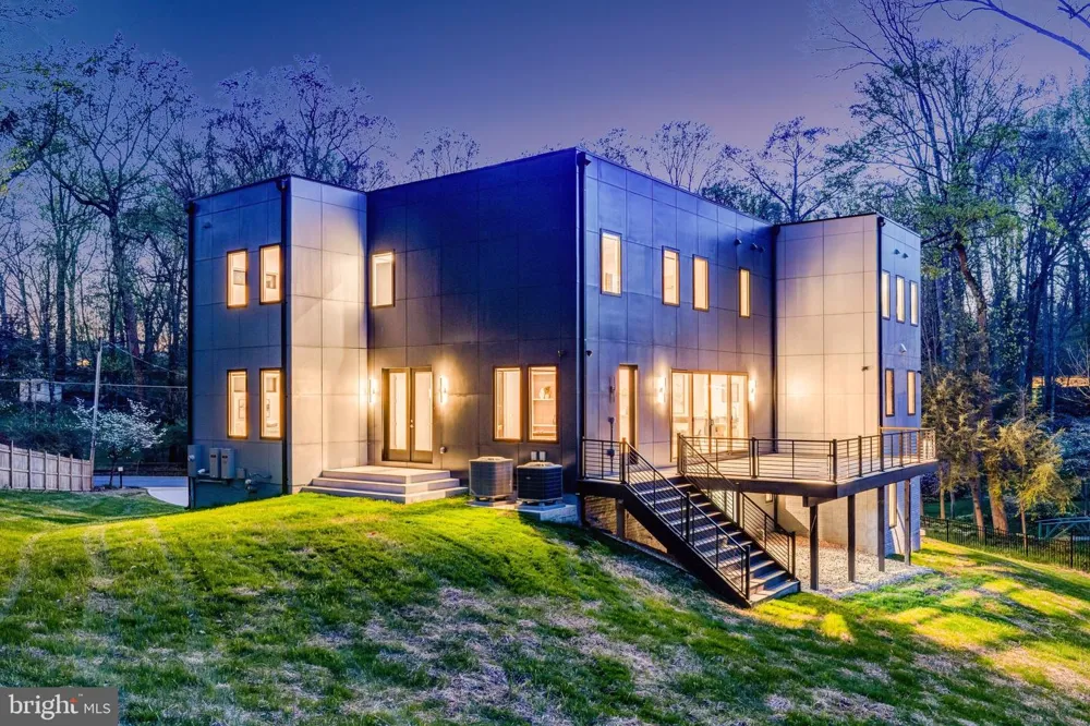 3525 GLENBROOK ROAD Fairfax, VA 22031