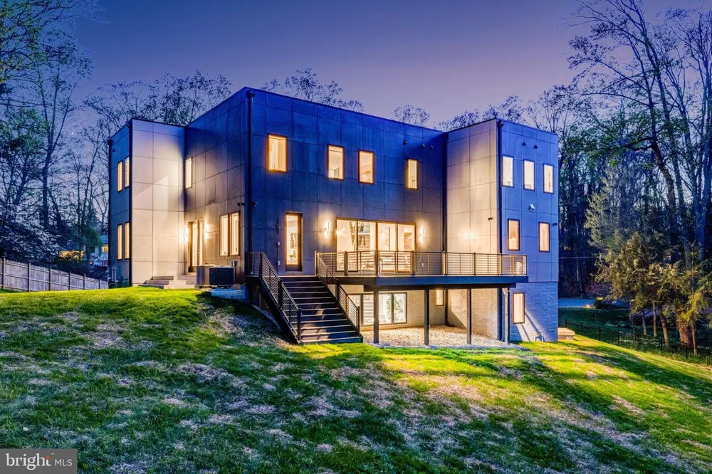 3525 GLENBROOK ROAD Fairfax, VA 22031