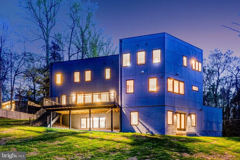3525 GLENBROOK ROAD Fairfax, VA 22031