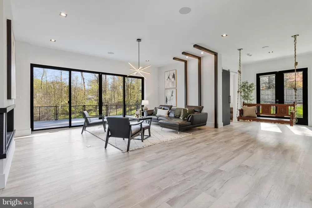 3525 GLENBROOK ROAD Fairfax, VA 22031