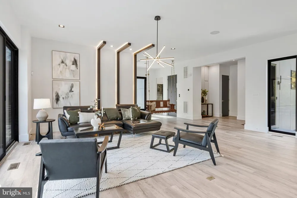 3525 GLENBROOK ROAD Fairfax, VA 22031