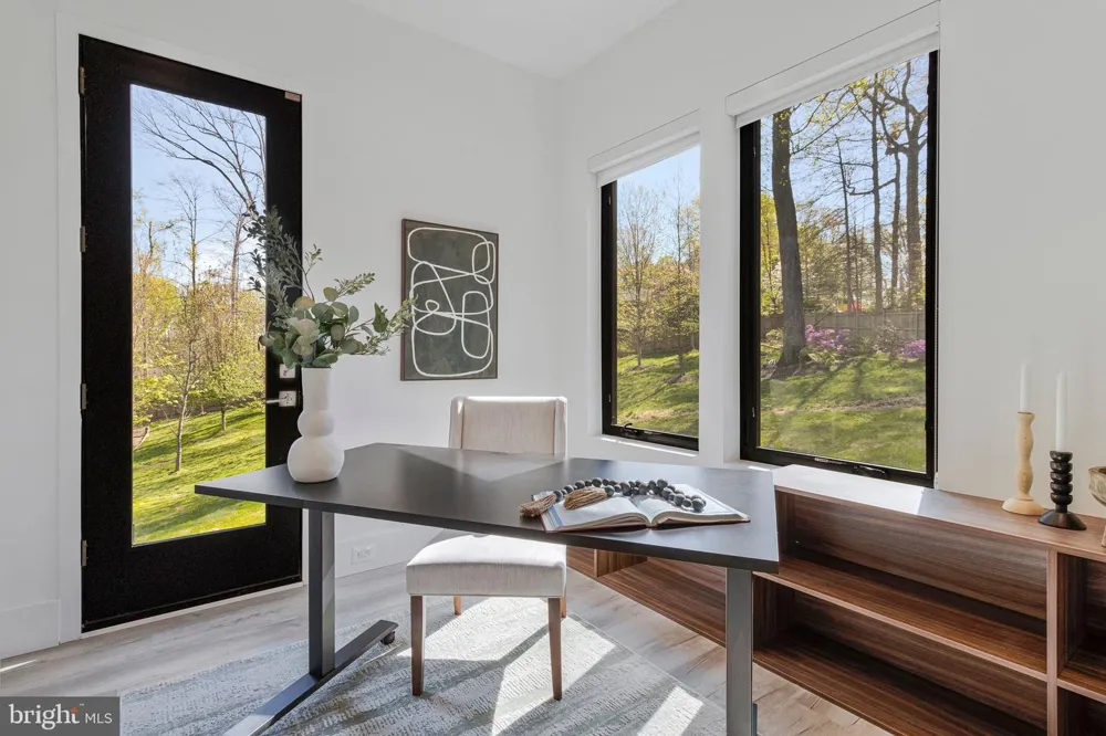 3525 GLENBROOK ROAD Fairfax, VA 22031