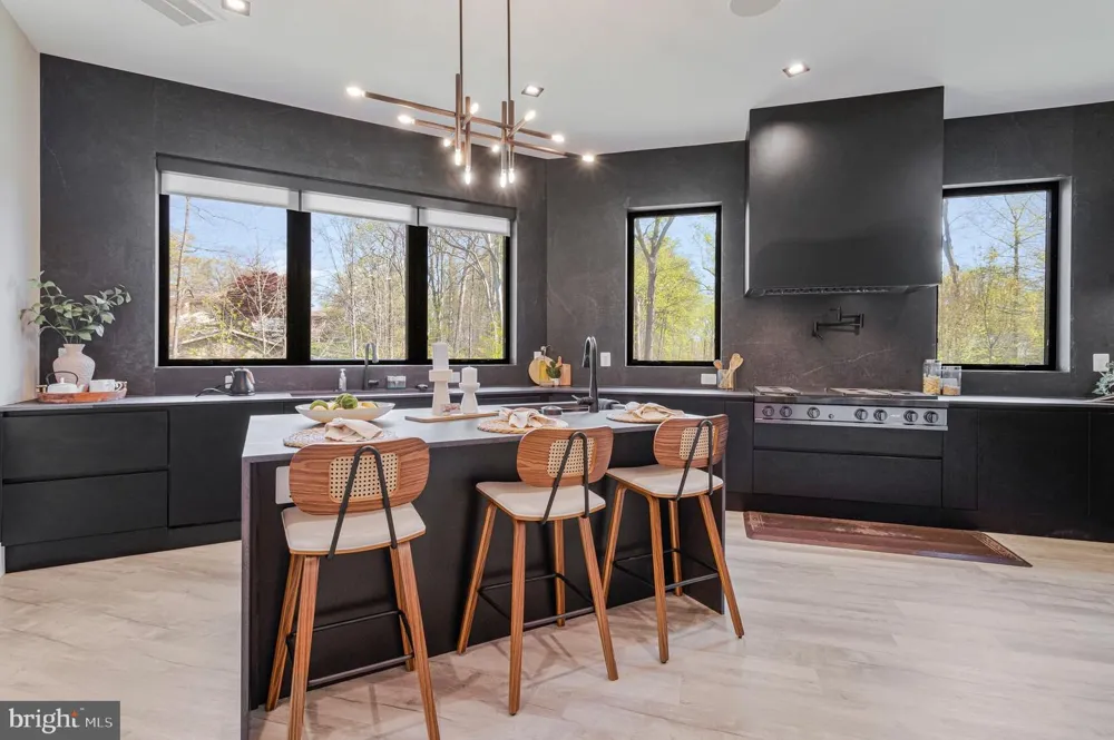 3525 GLENBROOK ROAD Fairfax, VA 22031