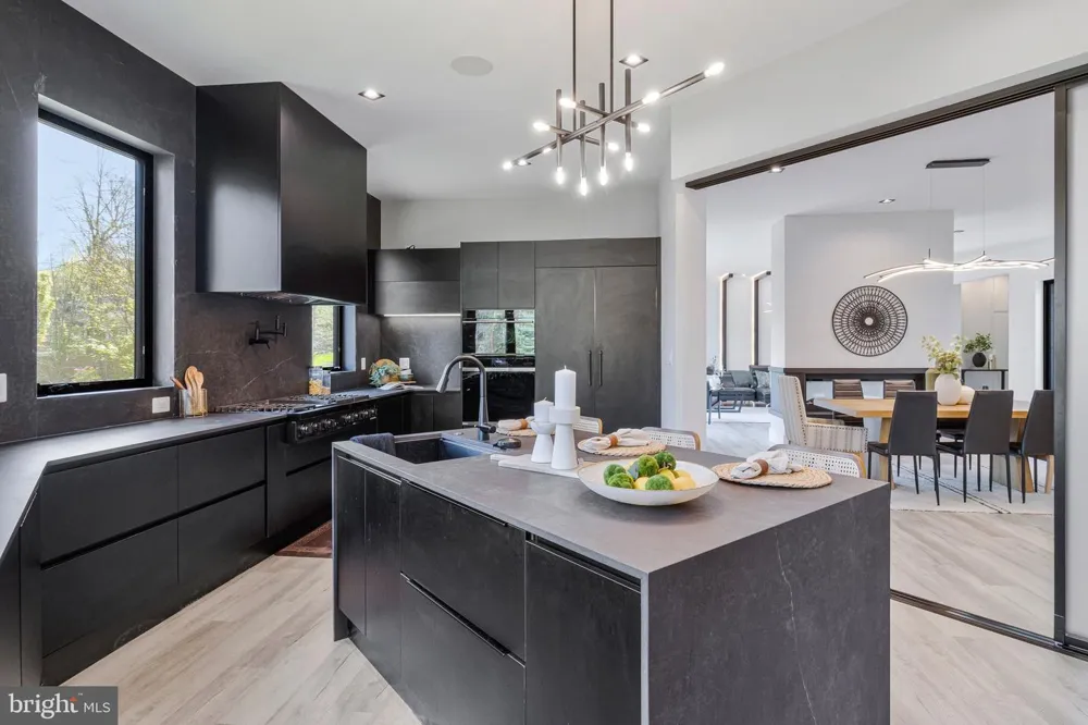 3525 GLENBROOK ROAD Fairfax, VA 22031