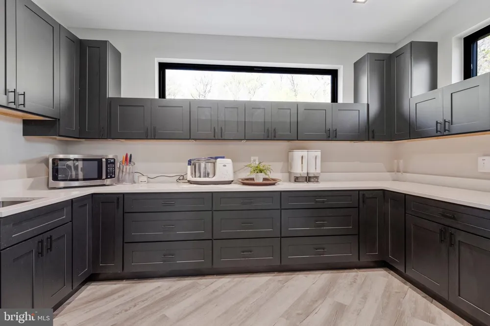 3525 GLENBROOK ROAD Fairfax, VA 22031
