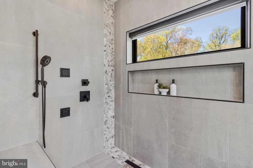 3525 GLENBROOK ROAD Fairfax, VA 22031
