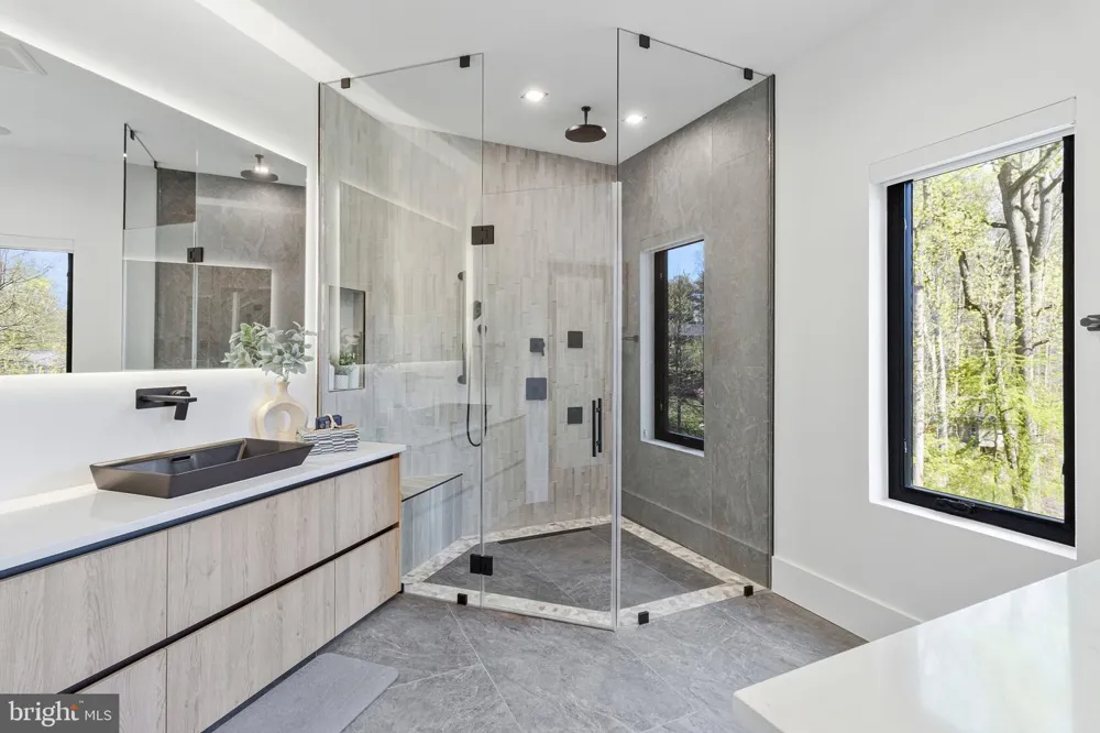 3525 GLENBROOK ROAD Fairfax, VA 22031