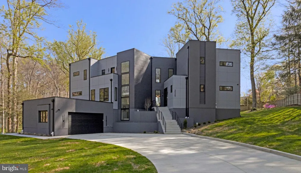 3525 GLENBROOK ROAD Fairfax, VA 22031